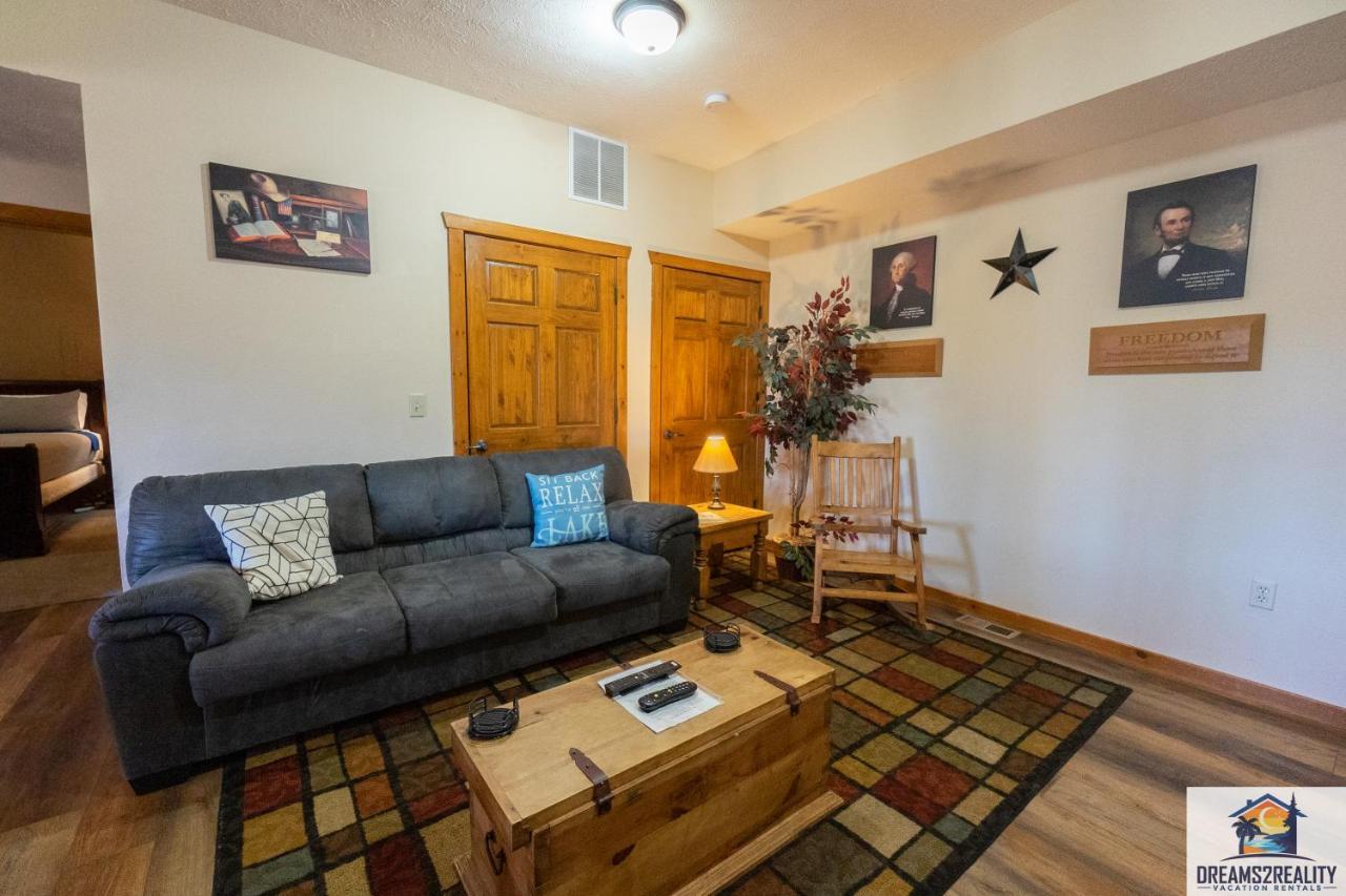 Forest Heights Lodge - 6Br - Pool Table - Near Silver Dollar City - Free Tickets Included 브랜슨 외부 사진
